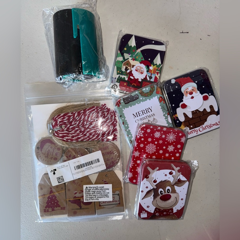 Christmas Themed Tags and Gift Card Tins Set